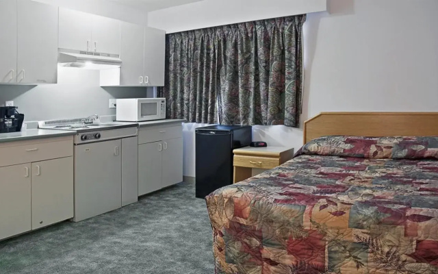Canadas Best Value Inn Mile-0-Motel Lillooet