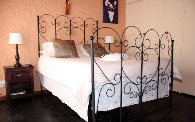 Just Tiffany Guesthouse