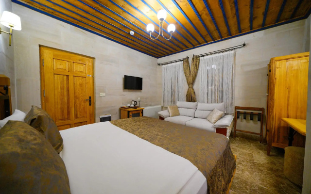 Cave Hotel Saksagan