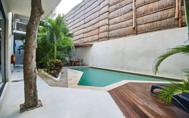 Saskab 10 Lovely 2BR PH, minutes from the sea & downtown!