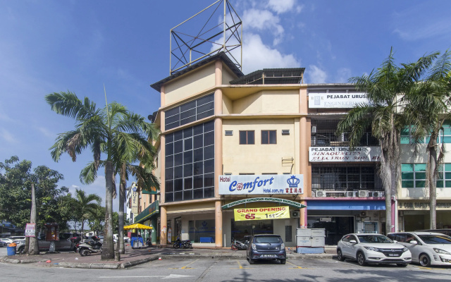 Super OYO 828 Comfort Hotel Shah Alam
