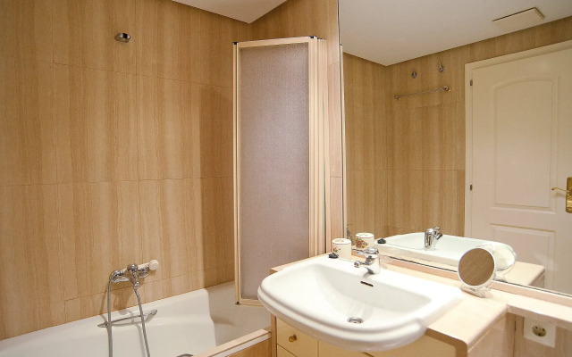 Golden Life - Two Bedroom No.2