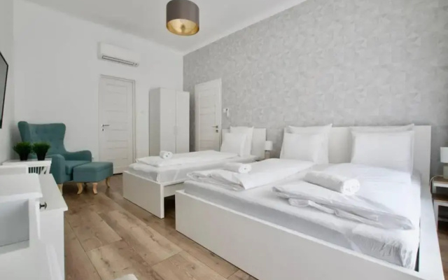 Premium Apartment by Hi5-Vaci str. 3 bedroom (220)