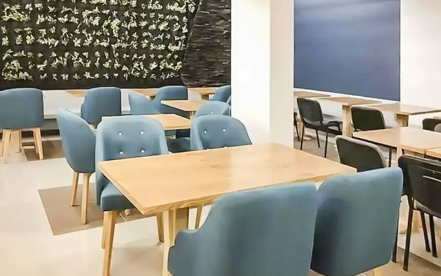Hotel Business Center International