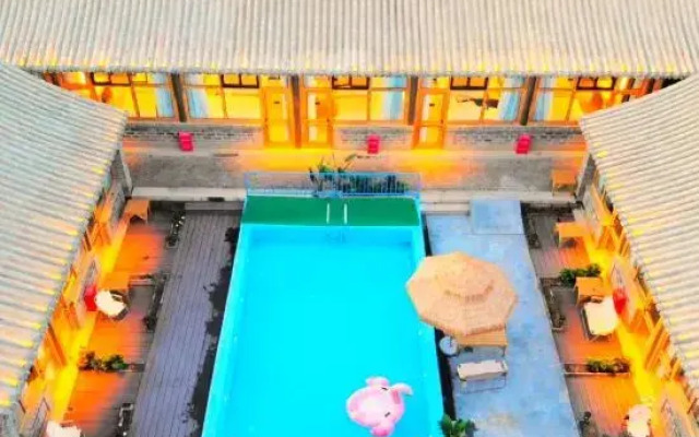 Beijing Huaqiangu Inn (Badaling Great Wall Wildlife Park)