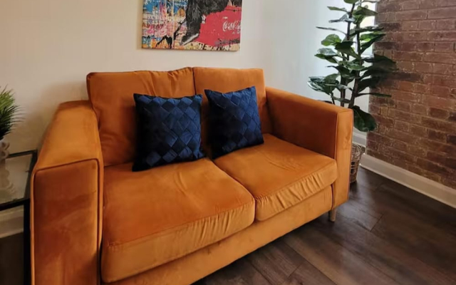 Stylish 2 Bedroom City Apartment - Free Parking