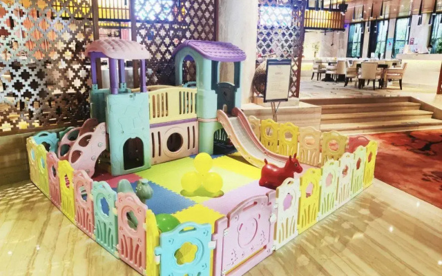 Guolong Hotel