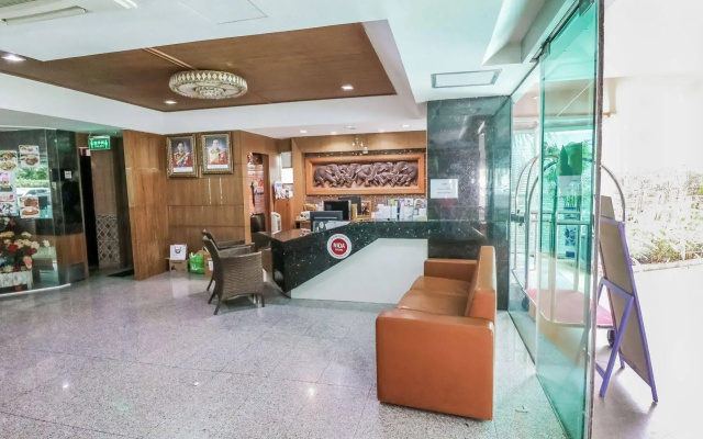 L-Seven Hotel