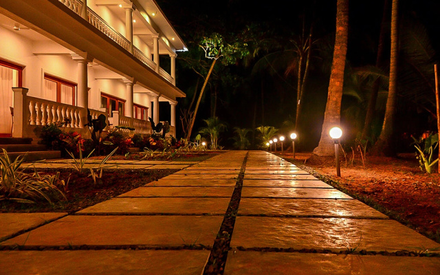 OYO 15547 Morjim Plaza