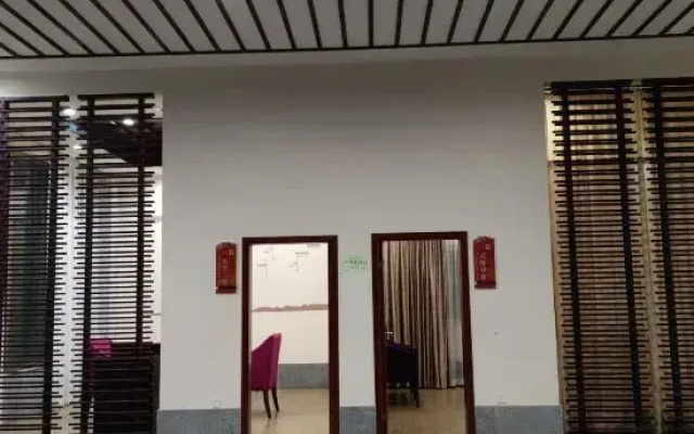 Huasheng  Hotel