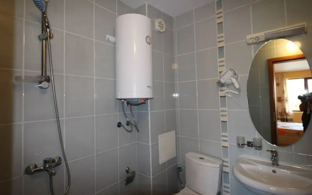 Apartment in Chateau Del Marina Apart Complex