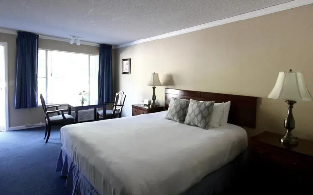 The Occidental Lodge