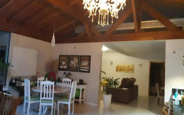 Casa para até 12 pessoas