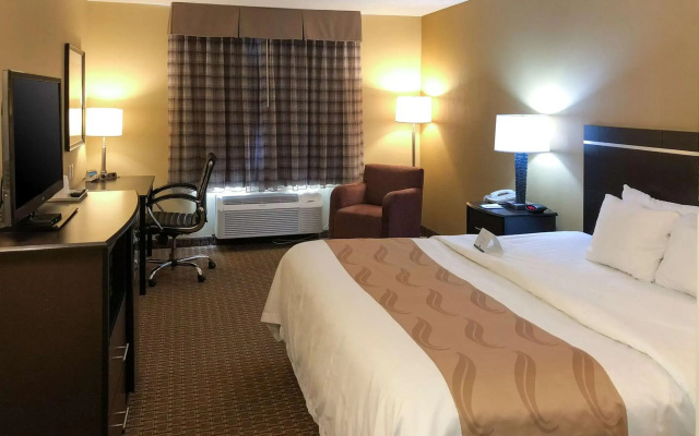 Quality Inn & Suites Sun Prairie Madison East