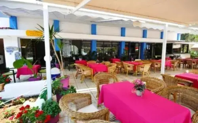 Hotel Avra
