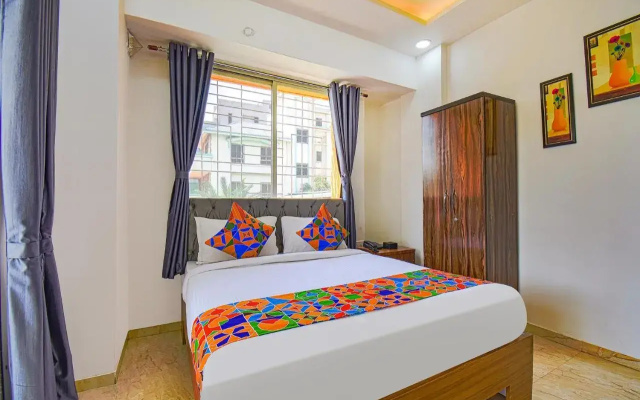 FabHotel Red Velvet & Suites