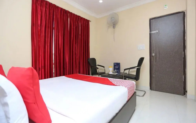 OYO 4439 Aura Inn