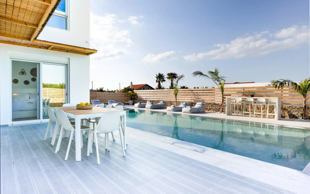 Sardines Luxury Villa 3