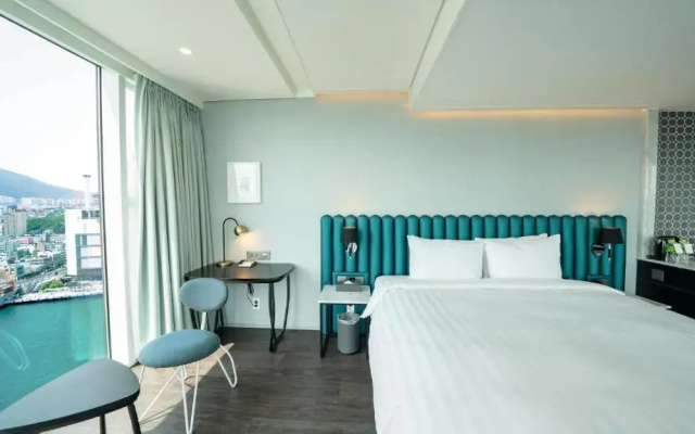 Lavalse Hotel
