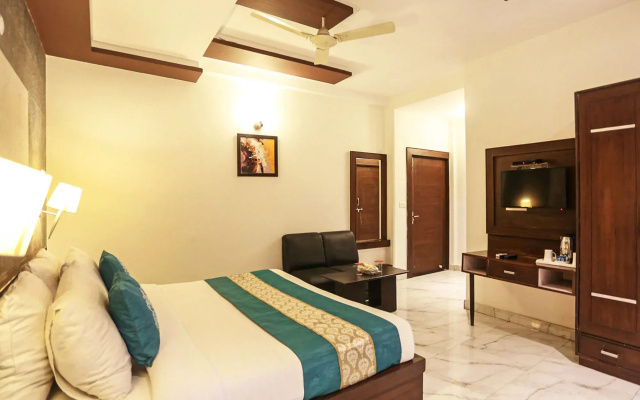Hotel Tara Palace By Goyal Hotels