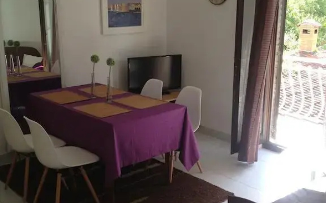 Guest House Dia