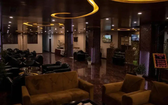 Ratna Hotel