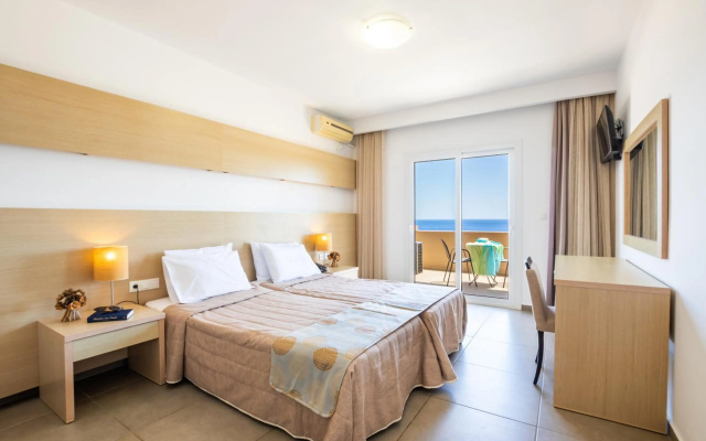 Apolis Beachscape Hotel
