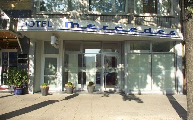 Hotel Mercedes/Centrum вид на фасад
