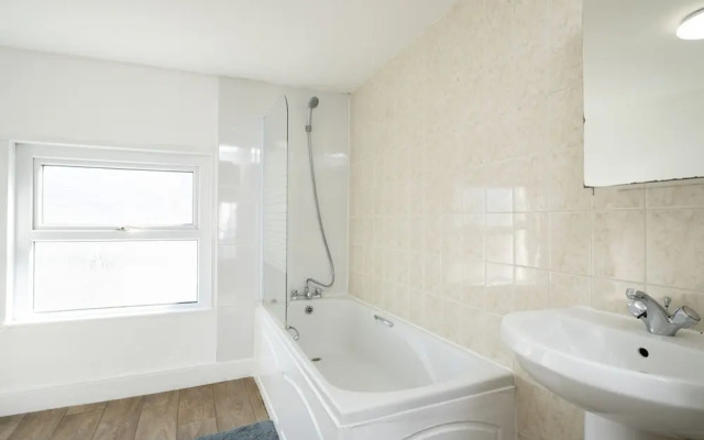 Gloucester Street Nest - 3BR Flat for 7 Guests