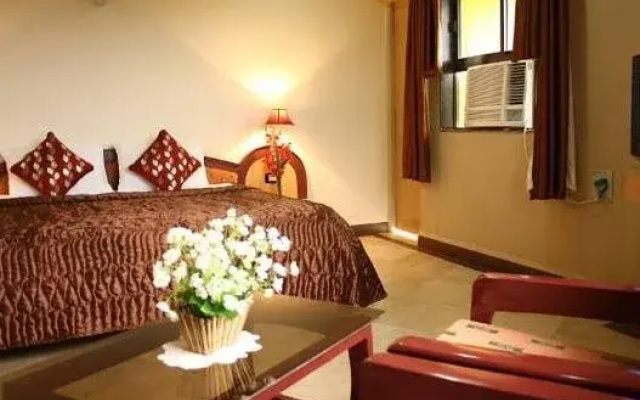 Om Shiv Hotel