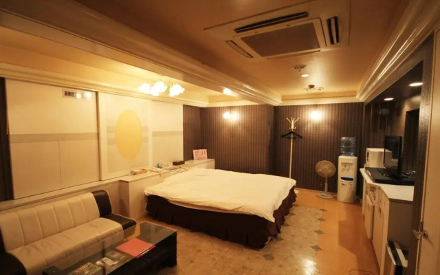 HOTEL an - Adults Only