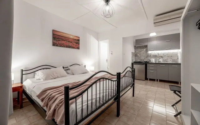Zante Riva Studios