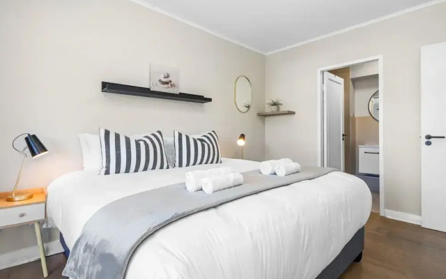 Mayfair Luxury 212
