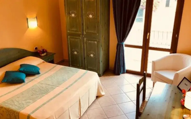 La Perla Hotel