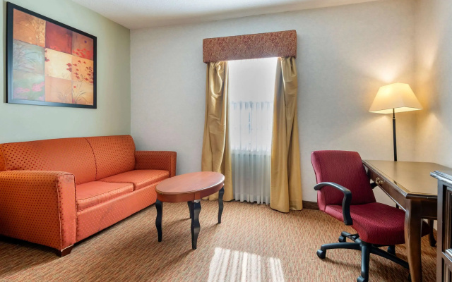 Village Inn & Suites