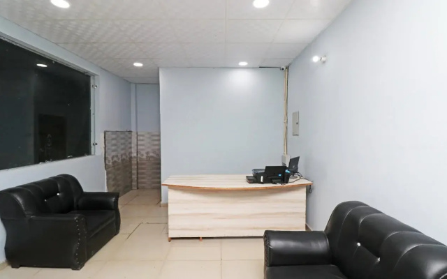 Mohit International 2 By OYO Rooms