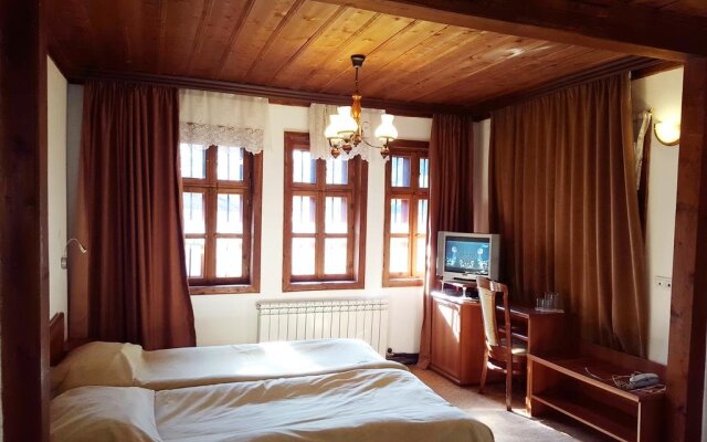 Отель Chakarova Guest House Сливен комната для гостей
