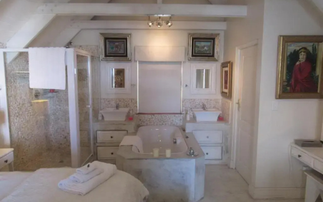 A & A Self catering