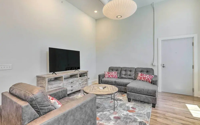 Contemporary Cincinnati Condo - Pets Allowed!
