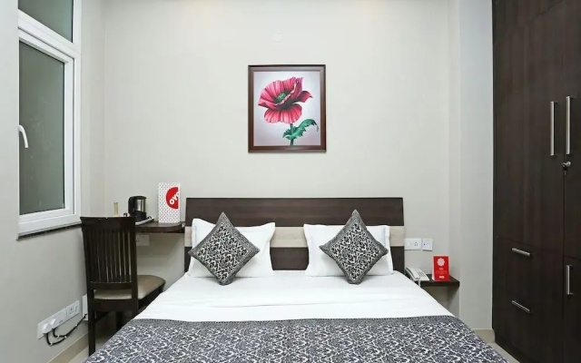 Capital O 17150 Hotel Silver Royal