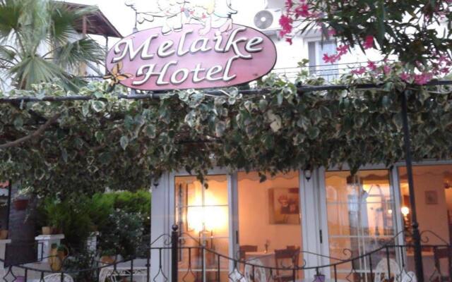 Melaike Otel Турция, Фоча - отзывы, цены и фото номеров - забронировать отель Melaike Otel онлайн вид на фасад