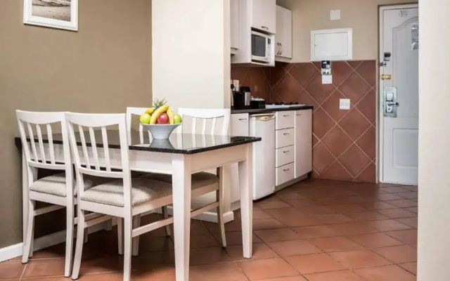 Leisure Bay Apartments
