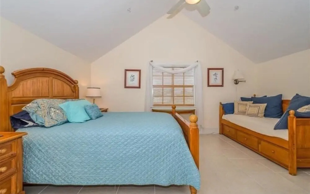 135 Damfiwill Street - 2Br Home