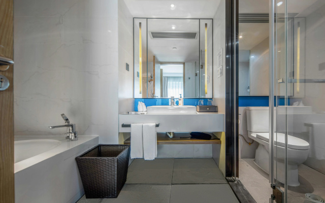 Holiday Inn Express Shenzhen Dongmen