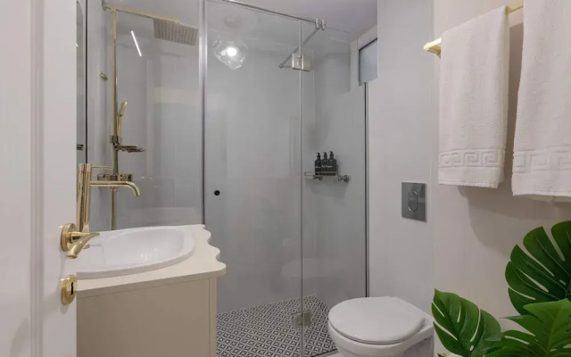 Maison Elysee - An Elegant Apartment in Piata Romana