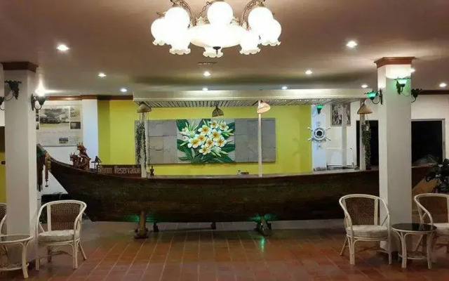 Sea Falcon Hotel