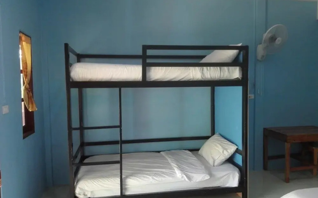 Lanta Mother Hostel