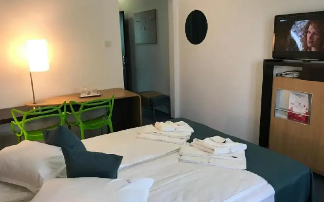 Hotel Lebada