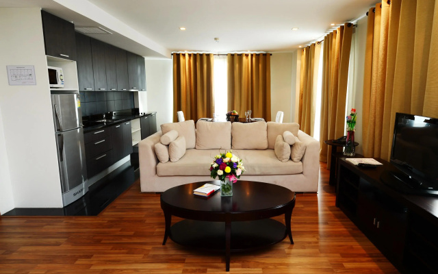 Отель The Bless Hotel and Residence