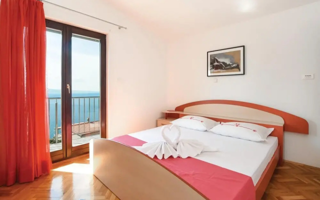 Beautiful Home in Omis With Wifi and 8 Bedrooms